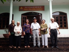 Images of Retired Employees Coming to Visit the Company in 2018